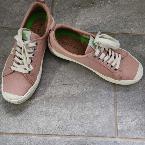 Cariuma canvas sneakers - Picture 2 of 4